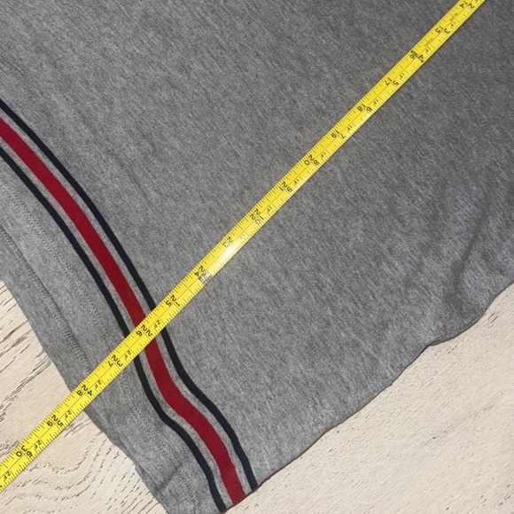 Gucci grey Logo Stripe V-Neck Tee T Shirt Men’s XL red & navy stripes - Picture 5 of 11
